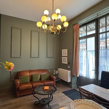 Le Petit Berthelot Au Coeur De *